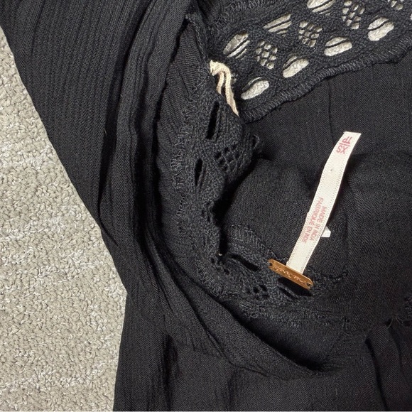 Free People Black Bell Sleeve Boho Open Back Button Down Lagnelook Dress Sz XS - Picture 5 of 6